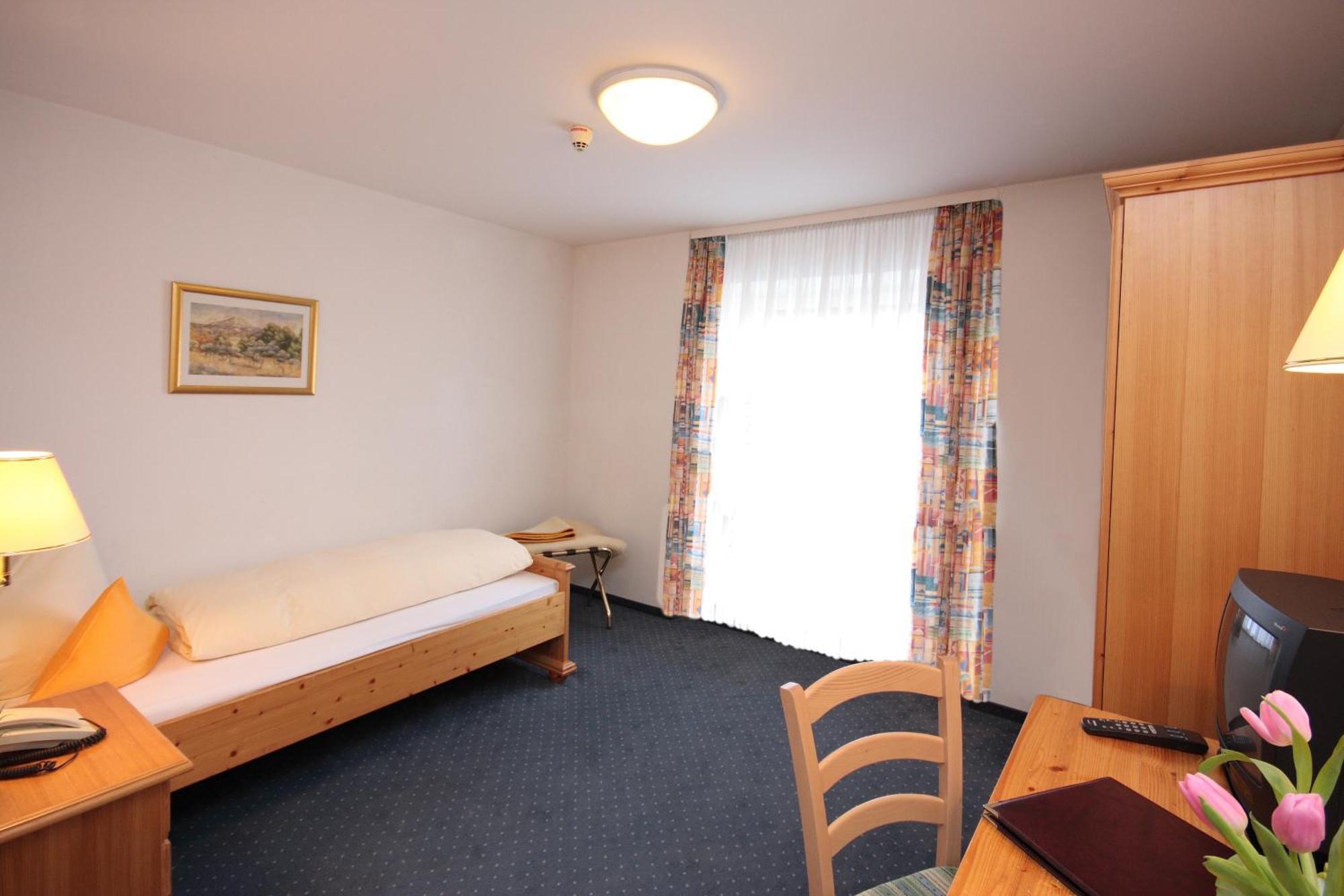 Hotel Trasen Waldkraiburg Eksteriør bilde